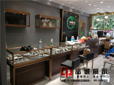 翡翠玉器珠宝店展示柜定做厂家推荐 品诚展示，匠心定制点亮珠宝之美